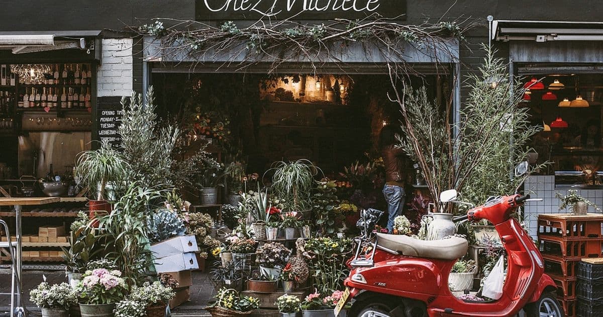 Fleuriste à Nice : Interflora ou site web ?